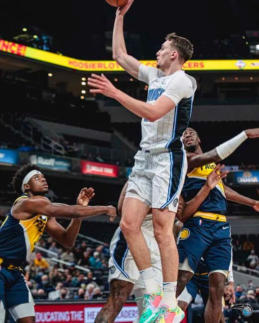 们的不断崛 们的不断崛