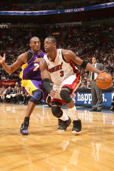 成由守转攻 成由守转攻